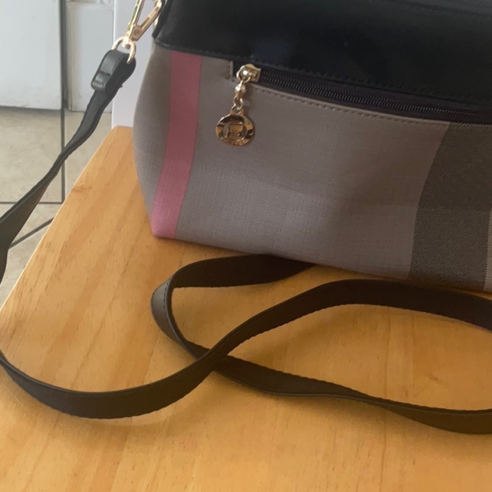 EflyterStylish Black and Brown Crossbody Bag - Picture 7 of 7